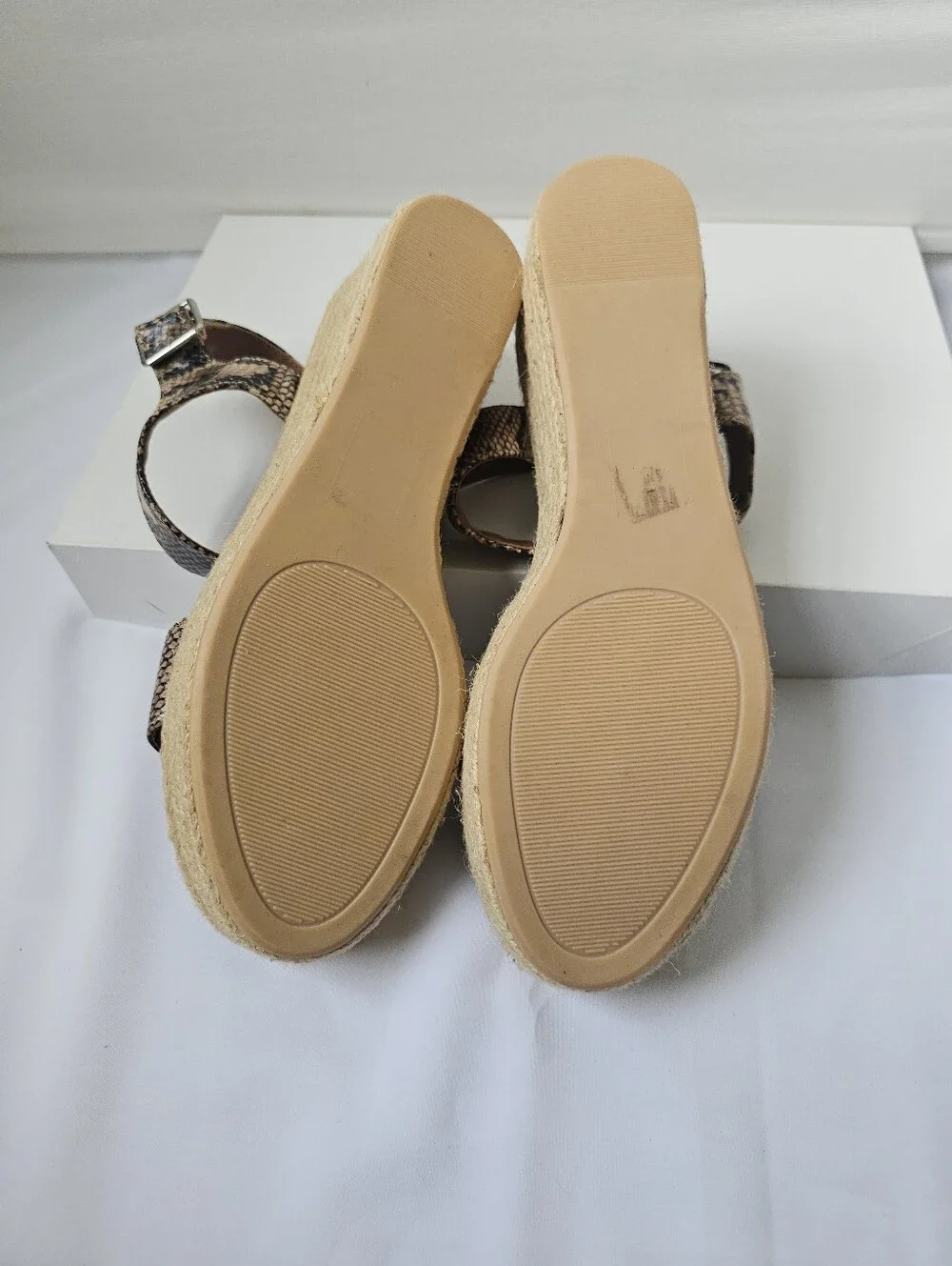 City Classified Snakeskin Espadrille Wedge Sandals Size 10